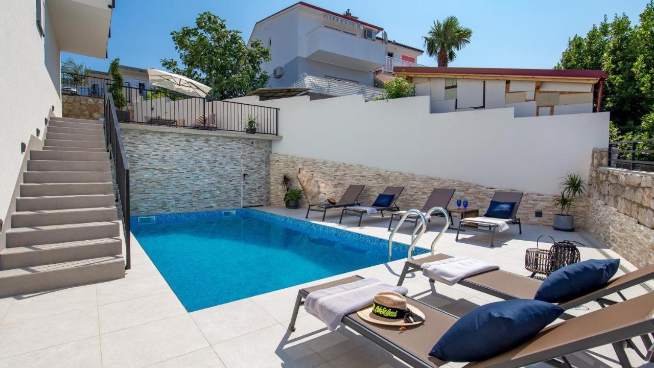 Apartments Villa Frankola With Swimming Pool Crikvenica Ngoại thất bức ảnh