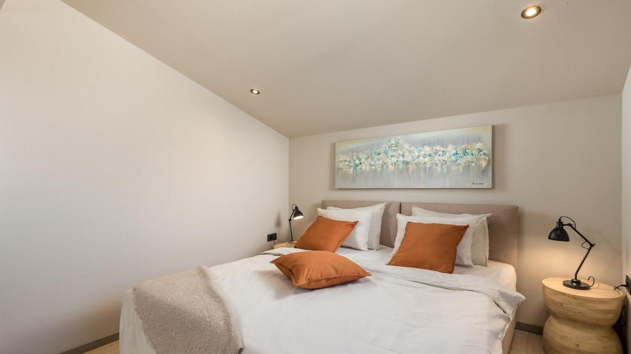 Apartments Villa Frankola With Swimming Pool Crikvenica Ngoại thất bức ảnh