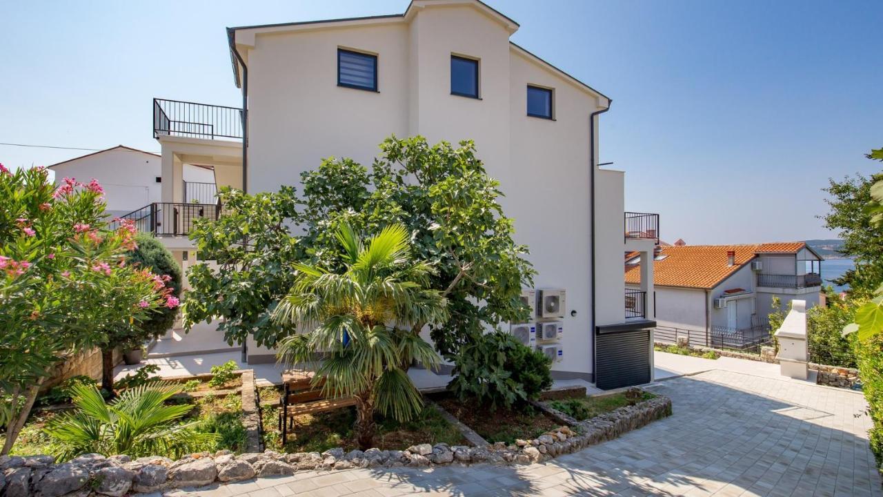 Apartments Villa Frankola With Swimming Pool Crikvenica Ngoại thất bức ảnh